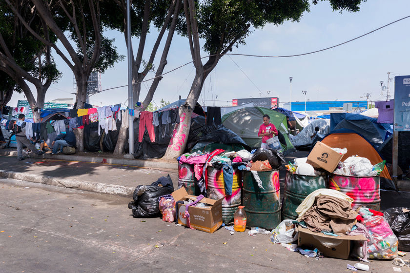 Tijuana-migrant-clinic-3_1350.jpg